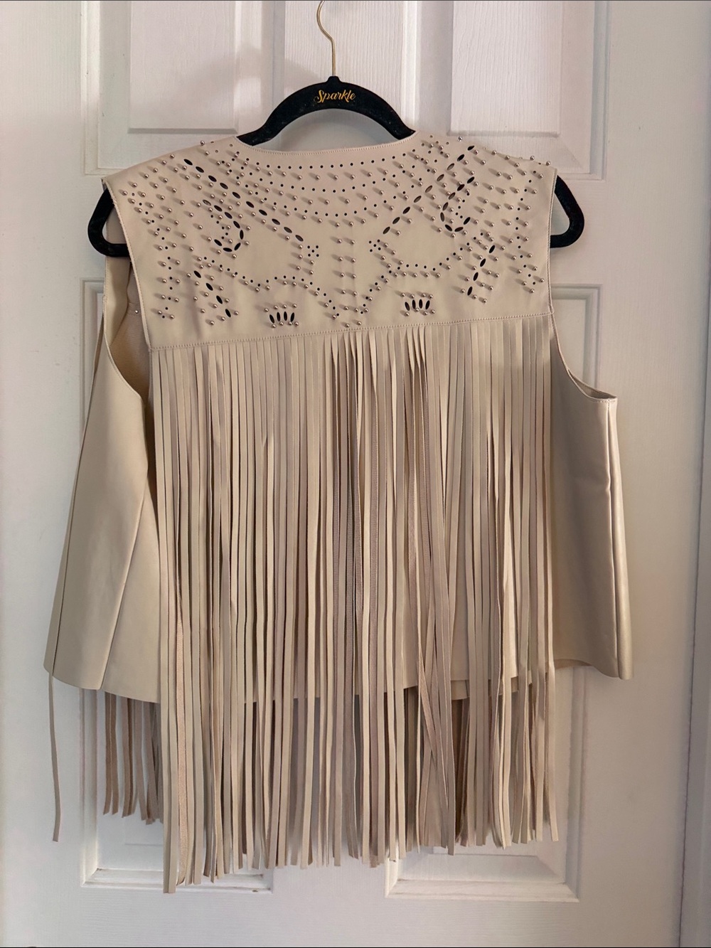 NWT vestique Studded Fringe Open-Front faux leather Vest in Cream small - Picture 4 of 5